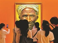 美术展致敬劳动者