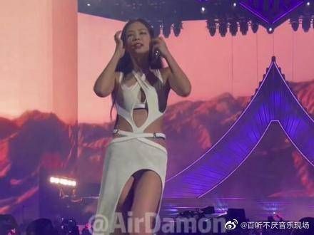 没点身材都不敢穿这个衣服