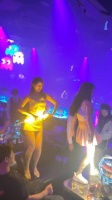 酒吧点舞300一次，应该不贵吧