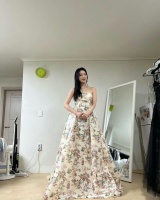 林智妍为了百想大赏试了八套礼服最后选择p8……