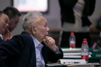 诗歌的位置——读谢冕先生诗集《爱简》