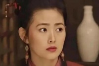 当年西门庆与潘金莲的吻戏，让丁海峰看得心酸，女演员一直哭