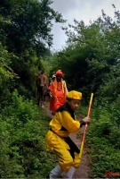 4名小孩拍视频还原“西游记师徒取经路”走红 拍摄者：5年前开始拍，两个弟弟现已外出打工