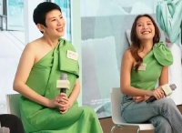 吴君如称女儿出道全靠她自己 没有任何走后门帮忙