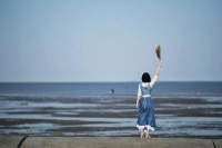 中年以后最好的活法：物质低配、关系低耗、情绪低温