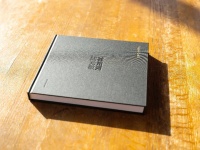 摄影好书｜陆元敏的《苏州河》：人声杂沓的河域