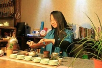 想要有品质的中年生活？不妨把茶和音乐相结合，尽显高雅的品位