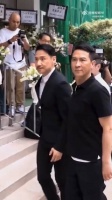 长得确实也挺像，张学友张家辉，一个歌神一个影帝……