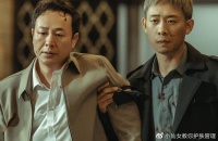 当“硅胶脸”混进央视职场剧，撞上天然脸演员，简直是降维打击