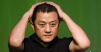 李亚鹏一家三口被赶出家门，王菲再不出手，引起网友热议