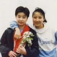 跳水女皇郭晶晶，嫁香港豪门近照曝光，生下3个继承人继承百亿家产