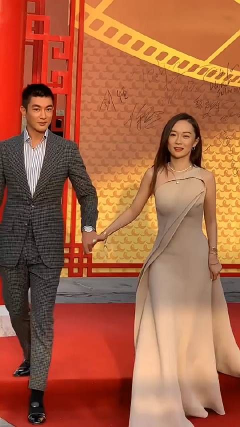 他们是多年圈内的模范夫妻，自从婚后都把自己的老婆宠成公主……