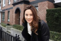 香港知名女星移居加拿大，嫁帅气富二代，容貌变化大被质疑整容