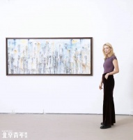 玛莉·德维尔潘走入“太阳背后”