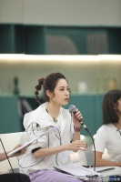 徐怀钰“划水”，贾静雯“冻龄”……台湾浪姐上陆综，岛内也在追