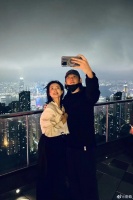 霍尊与女友施冰岚合开公司 发文澄清婚期将近