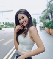 恭喜！TVB力捧小花晒毕业照，头戴四方帽获多位圈中人送祝福