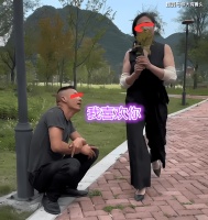 男子让女子当他老婆，扛起来就跑，村民：他是智力只有10岁守村人