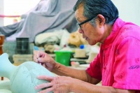 界首彩陶绽放非遗新芳华