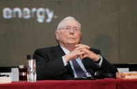 99岁芒格给所有人的规劝：一定要远离有毒的人