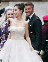 杨颖和贝克汉姆拍广告路透 鼻姐这状态无人能敌啊