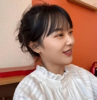 挖呀挖黄老师现身线下活动，颜值暴跌判若两人，粉丝脱粉回踩喊退钱