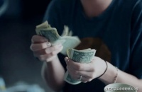 一个人，一旦有了这4种“穷人思维”，越努力反而会越穷！