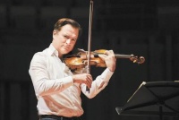 小提琴家雷诺·卡普松登台大剧院为乐迷带来法国音乐之夜