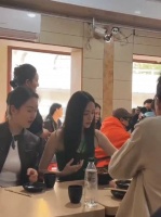 偶遇古力娜扎太美了，难怪当年徐开骋抛弃张天爱，选择了她