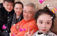 赵本山女儿实体开买手店，肤白貌美但却表情僵硬，整容后模样怪异