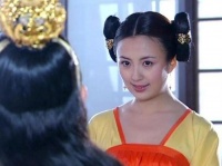 她曾是央视最美主持，却在拍戏时怀孕，今48岁孩子生父却至今是谜