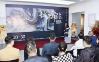 舞与影融合呈现城市之魅 ｜“城市舞绘”摄影展在臻艺艺术馆开展