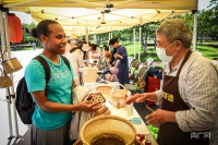 叶榭竹编、松江棉布、云间糖画…… 校园非遗文化节促传统技艺焕发新活力