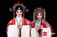 Z世代 正青春丨青年川剧演员王子豪尹莲莲：夫妻携手“破圈”传承