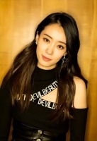 华表奖那一夜，把张小斐的尴尬境地展现的淋漓尽致