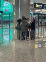 想念爷爷奶奶？郭碧婷带儿子现身杭州，儿子浓眉大眼超像奶奶向太