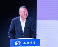 十年磨一剑，导演滕俊杰推出新书《致敬与前行》