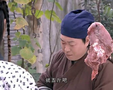 美女去买猪肉，自己切的肉斤两分毫不差，惊呆了猪肉老板