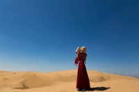 凡是你想控制的，其实都控制了你