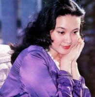 演员方舒：两婚两离，独自养大两个女儿，如今女儿成了她的骄傲