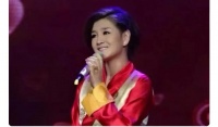 丈夫的高颜值引降央卓玛疯狂倒追，婚后生3胎，如今成为幸福女人