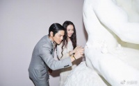 偶遇郭碧婷向太游乐场陪娃，2岁小奶黄软萌可爱，郭碧婷身材臃肿