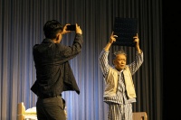 直面亲情冲突 话剧《水流下来》走进盐城1956星剧场