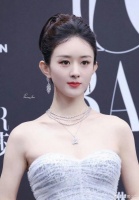赵丽颖今日芭莎两套造型一黑一白……