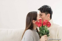 人到中年，能遇到心动的异性，也是一种幸福