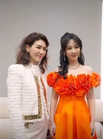 苏芒再怎么样也都是过去式了，昨晚杨紫和芭莎新主编聊天……
