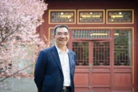 林毅夫读到女儿作文时 心被融化...