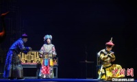 拨开历史尘封 新编京剧《鉴证》在天津首演