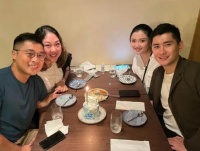 父亲是香港百亿富豪，丈夫是内地百亿富豪，闺蜜是何超琼的干女儿