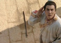 他长得很帅，因为演坏人太逼真，导致女孩都敬而远之，52岁老来得子，圆满来之不易